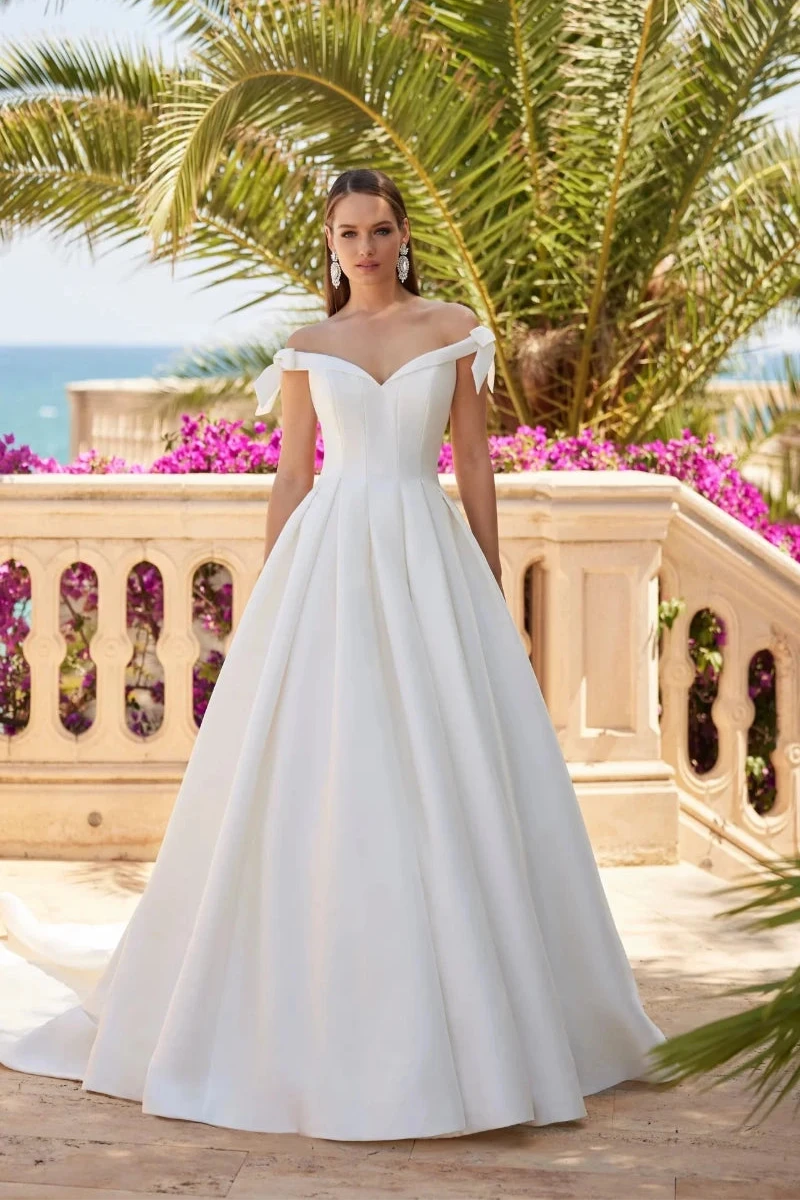 Princess Wedding Dress in Mikado and Tulle with Off-Shoulder Bow