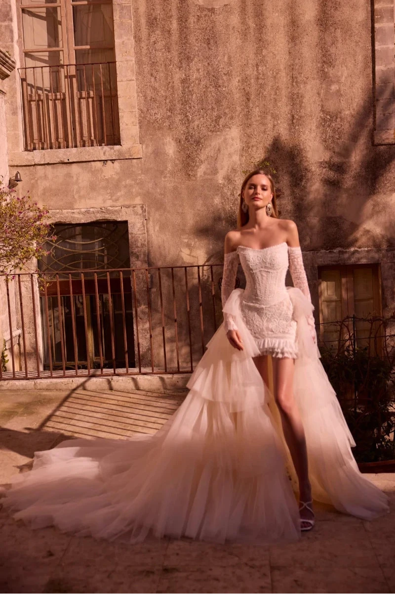 Tulle Overskirt with Pearl Belt: Elegance and Romance for Your Special Day