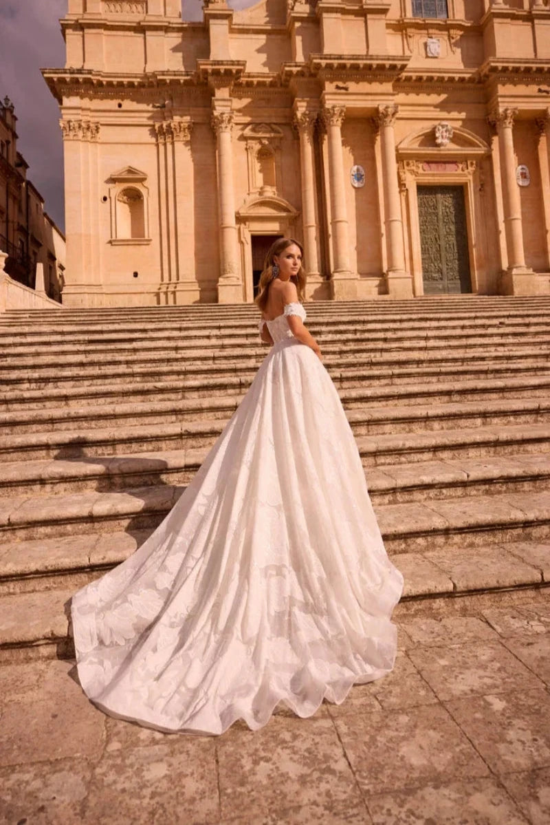 Princess Tulle Wedding Dress with Sweetheart Neckline and Detachable Cap Sleeves