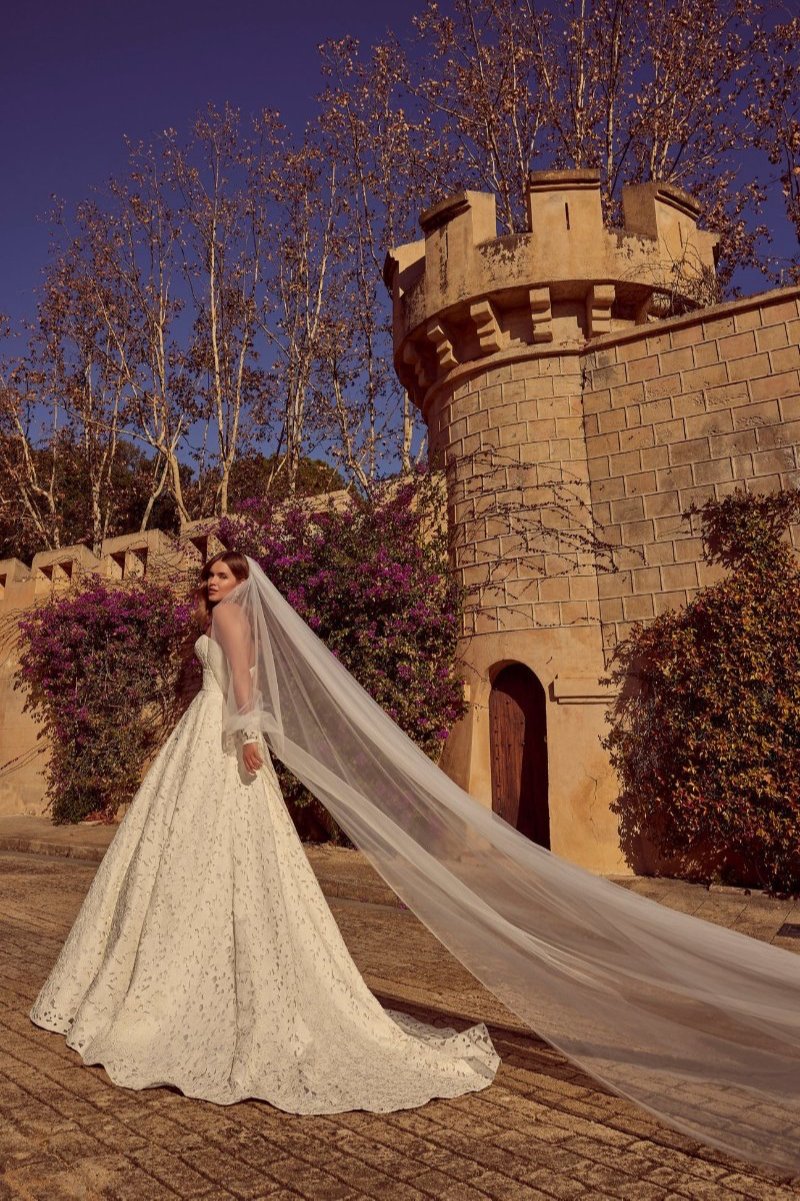 Princess Tulle Wedding Dress with Sweetheart Neckline