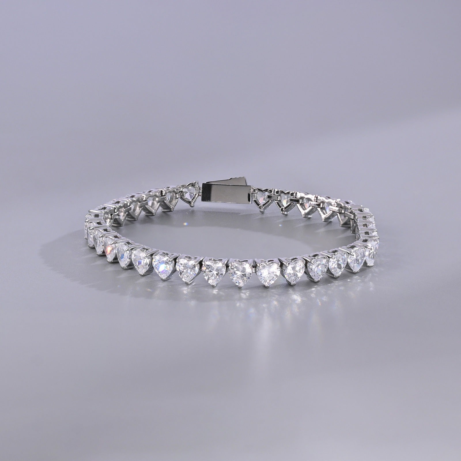 Bracciale Prestige con cuori e zirconi