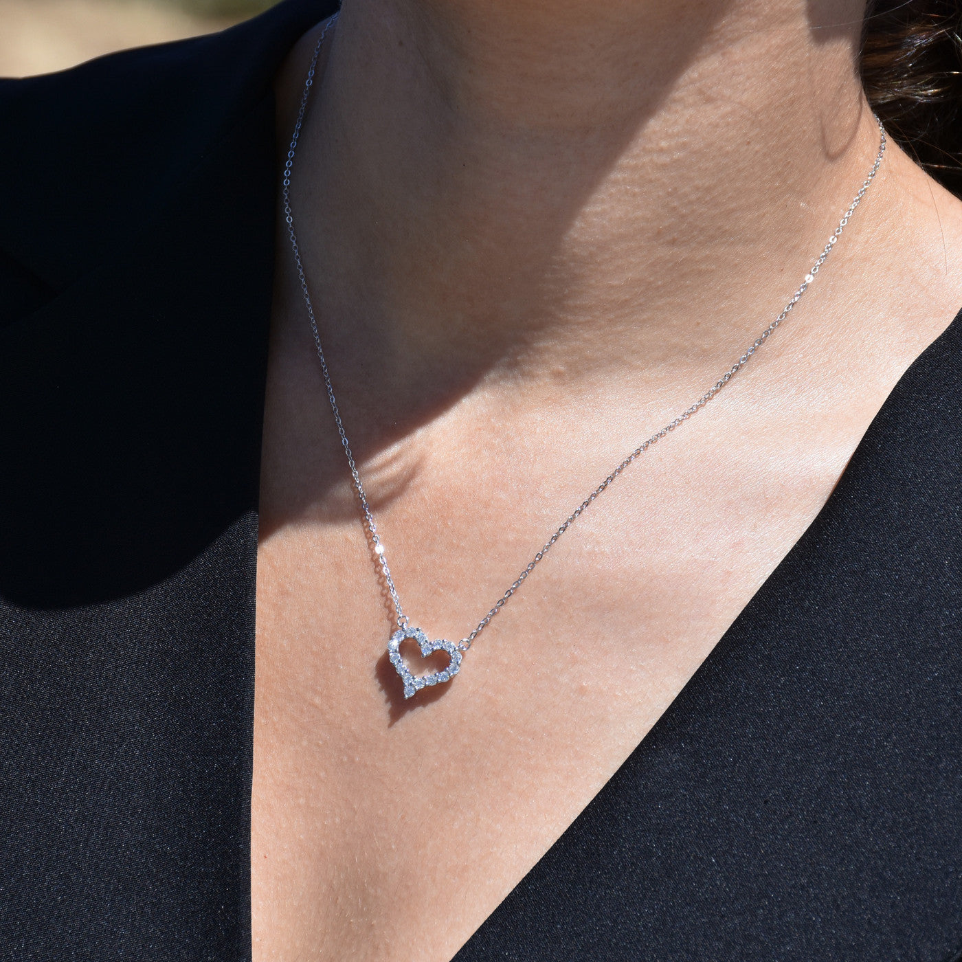 Collana con cuore e zirconi luminosa - S925