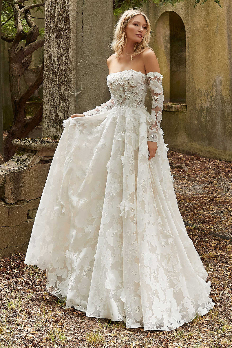 Abito da Sposa Poppy: Un'esplosione di fiori per un matrimonio da sogno