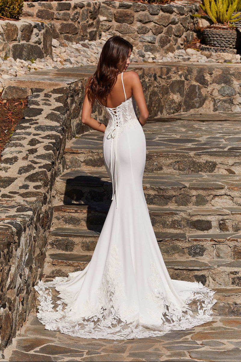 Ripley Wedding Dress: Elegance and Sensuality in One Dress