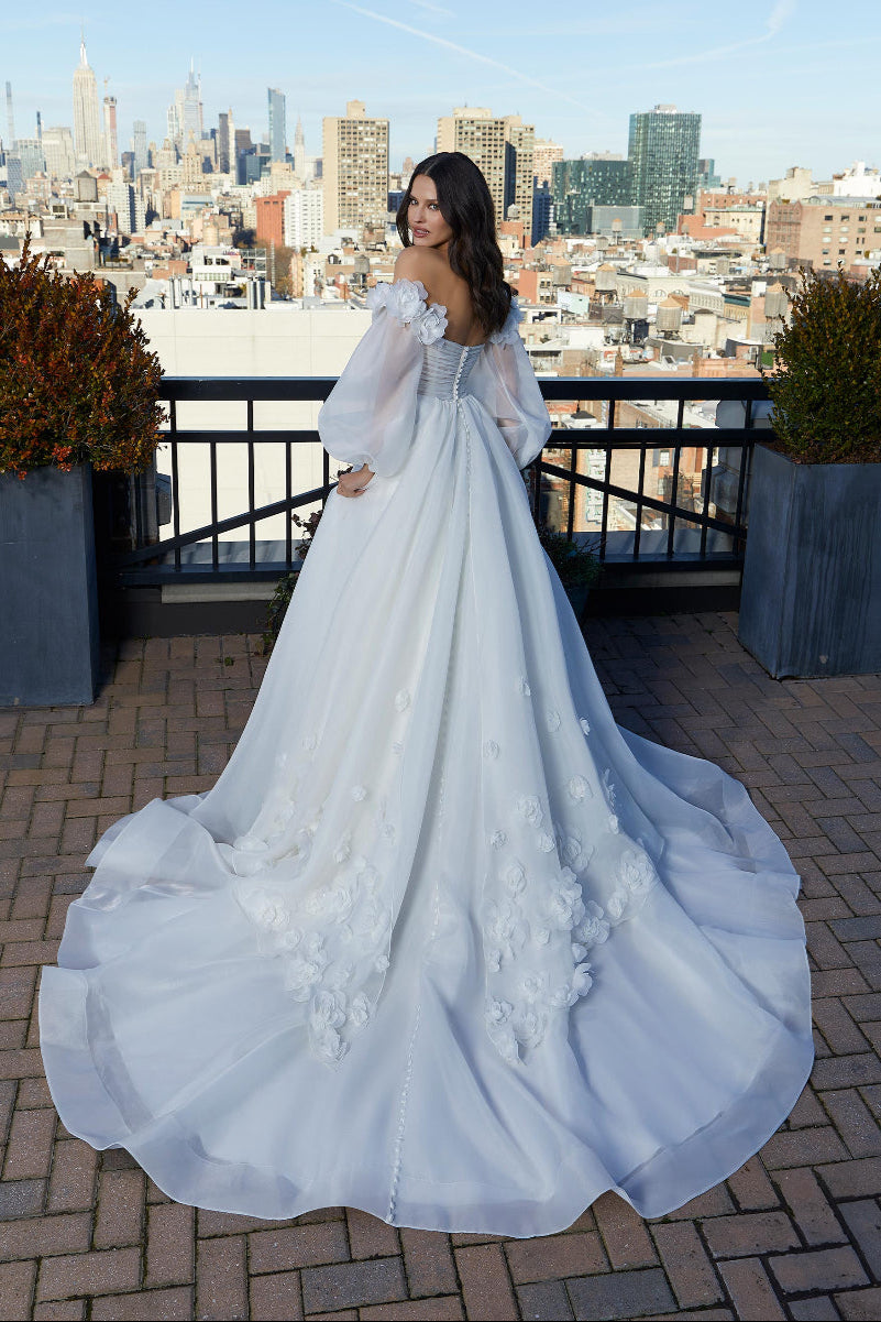 Sabrina Wedding Dress: Timeless Elegance with a Romantic Touch