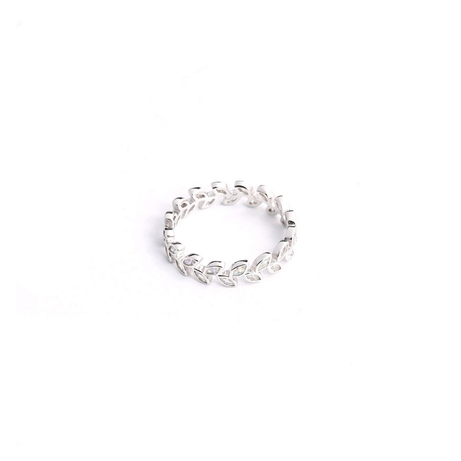 Anello con foglie - S925