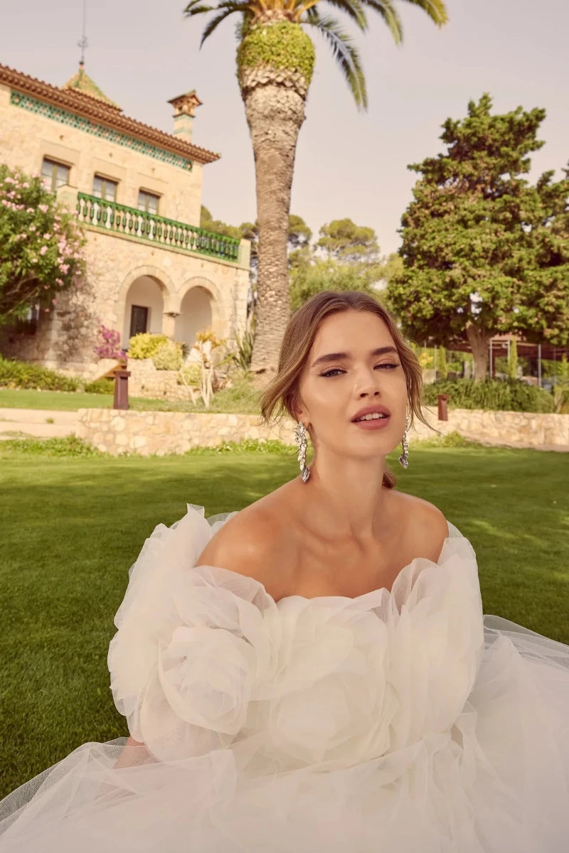 Abito da Sposa Principesco in Tulle con Dettagli Floreali 3D
