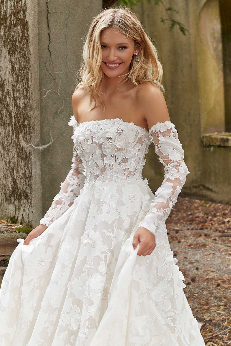 Abito da Sposa Poppy: Un'esplosione di fiori per un matrimonio da sogno